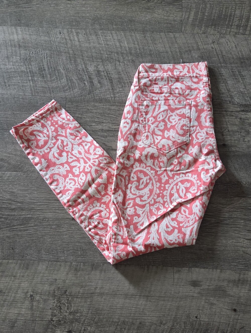 Old Navy Pink and White Paisley Rockstar Skinny Jeans.